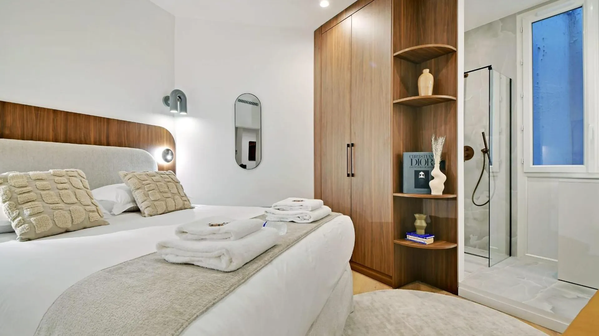 Διαμέρισμα Spacious - 3bdr-6p *