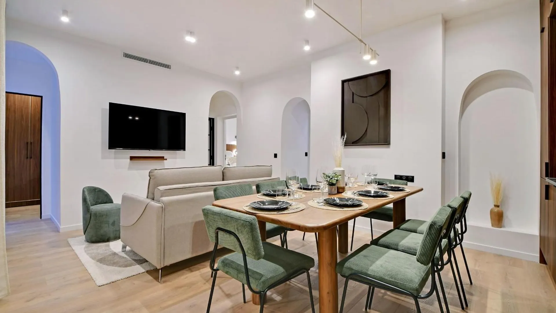 Spacious - 3bdr-6p דירה *