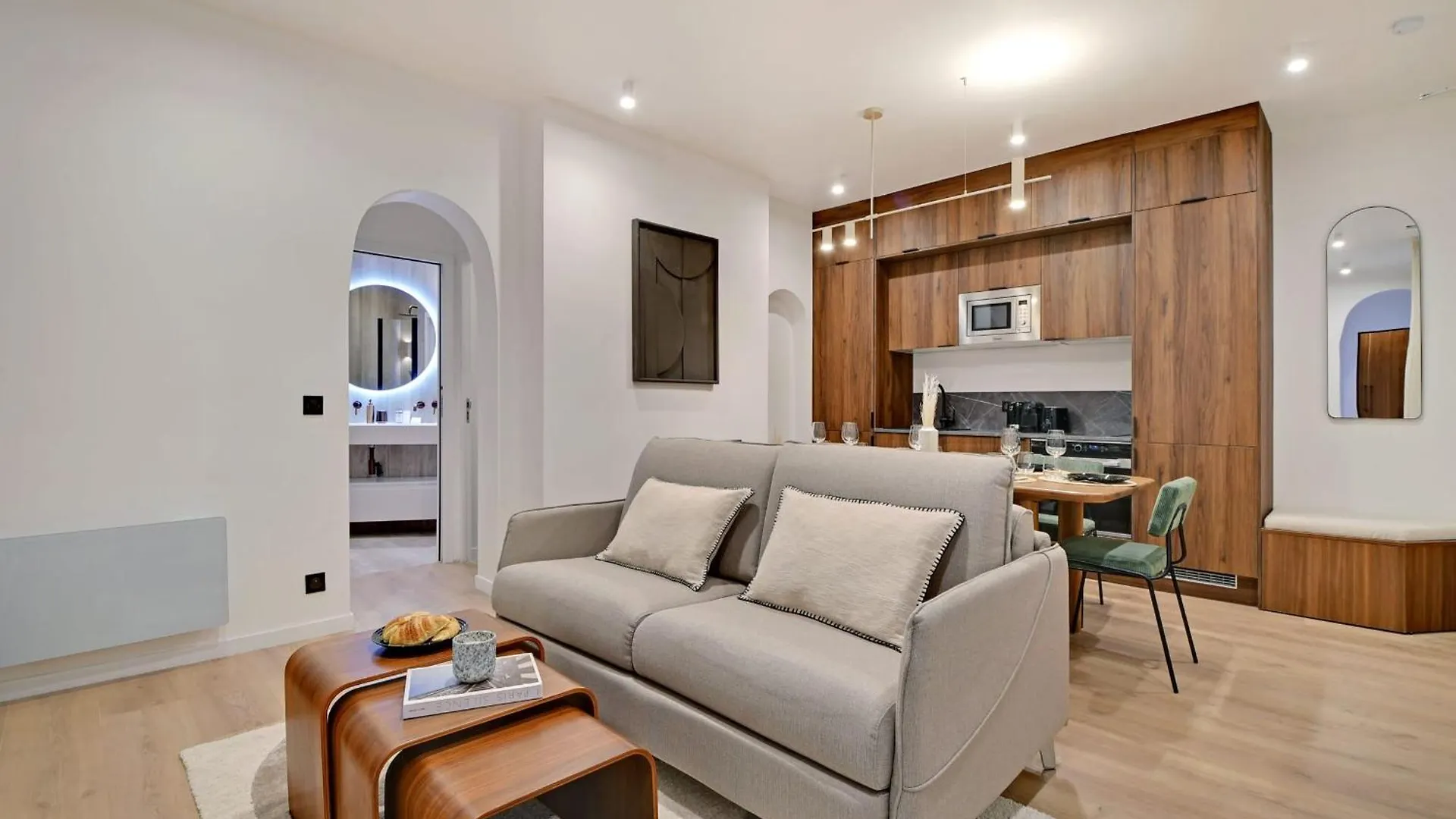 Spacious - 3bdr-6p * Paris